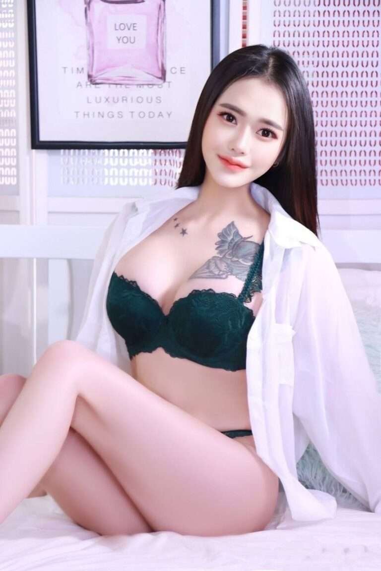 Jenny Escort Girl