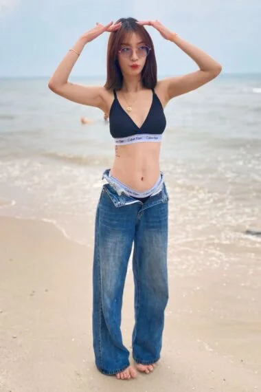 Yenly JB Escort Girl