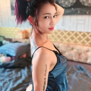 Momo JB Escort Girl