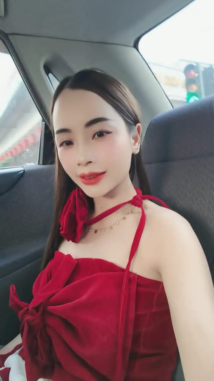 Winnie JB Escort Girl
